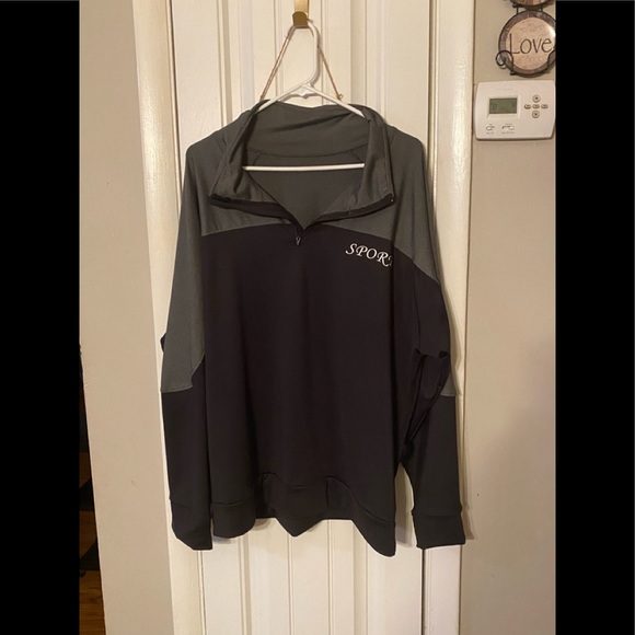 SHEIN Tops - Womens Black sport sweatshirt